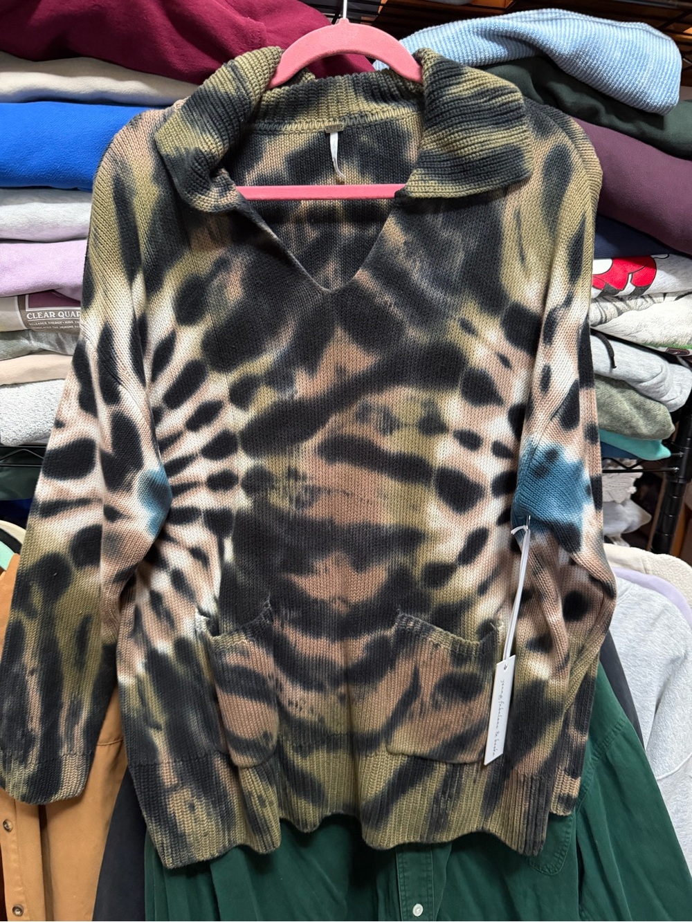 Tye-Dye Collared V-Neck Pocket Sweater
